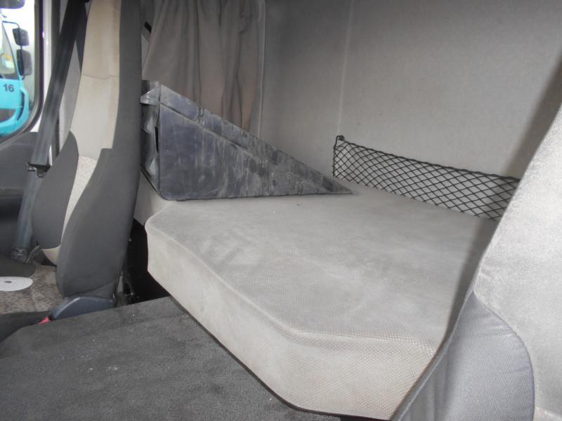 Curtain side truck Renault Premium 280 DXI: picture 10
