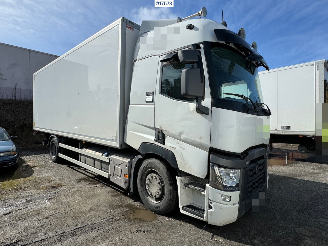 Box truck Renault T380: picture 11