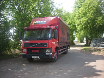 Curtain side truck VOLVO fm7: picture 1