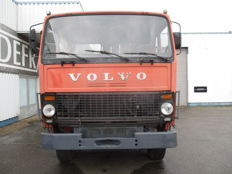 Cab chassis truck Volvo F7 , 6x4 , Manual , Euro 1 , Telma Retarder , Spring suspension: picture 6