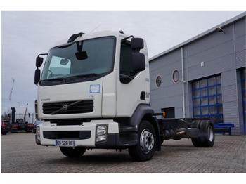 Container transporter/ Swap body truck Volvo FL240: picture 1