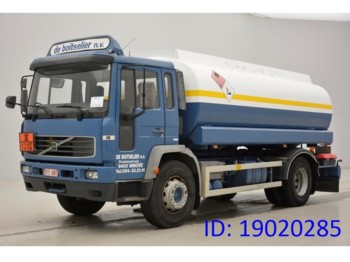 Tanker truck for transportation of fuel Volvo FL6.250: picture 1
