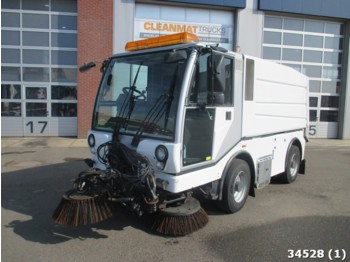 Road sweeper Bucher 5050 SL with 3rd brush, Euro 4: picture 1