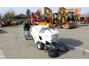 Road sweeper Green Machines 414 Street sweeping machine: picture 4