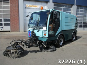 Bucher Citycat 5000 with 3-rd brush - Road sweeper