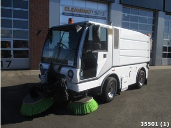 Bucher Citycat CC5000 Euro 4 with 3-rd brush - Road sweeper