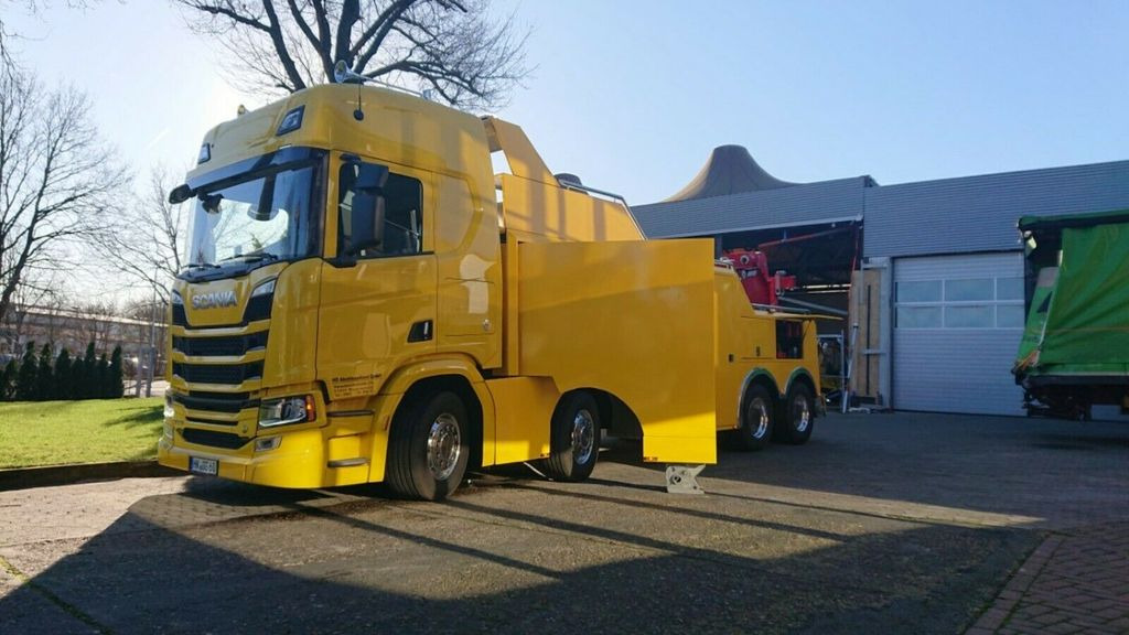Scania r560 wrecker tow truck top