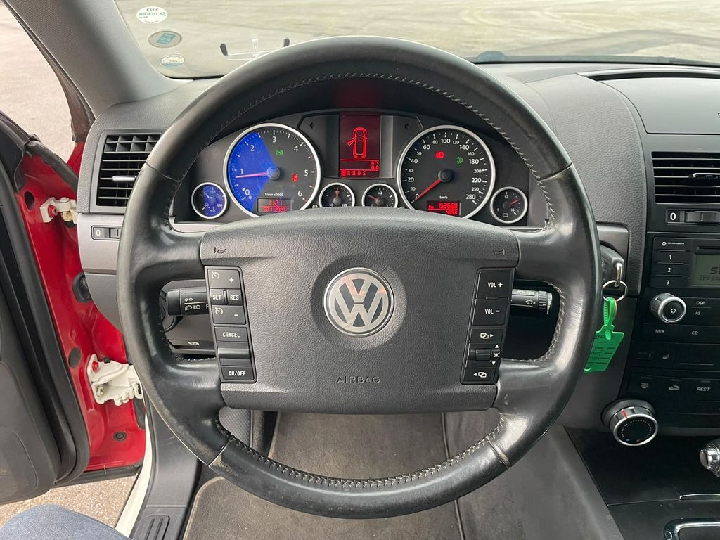 Ambulance Volkswagen Touareg 3,0 TDI V6: picture 7