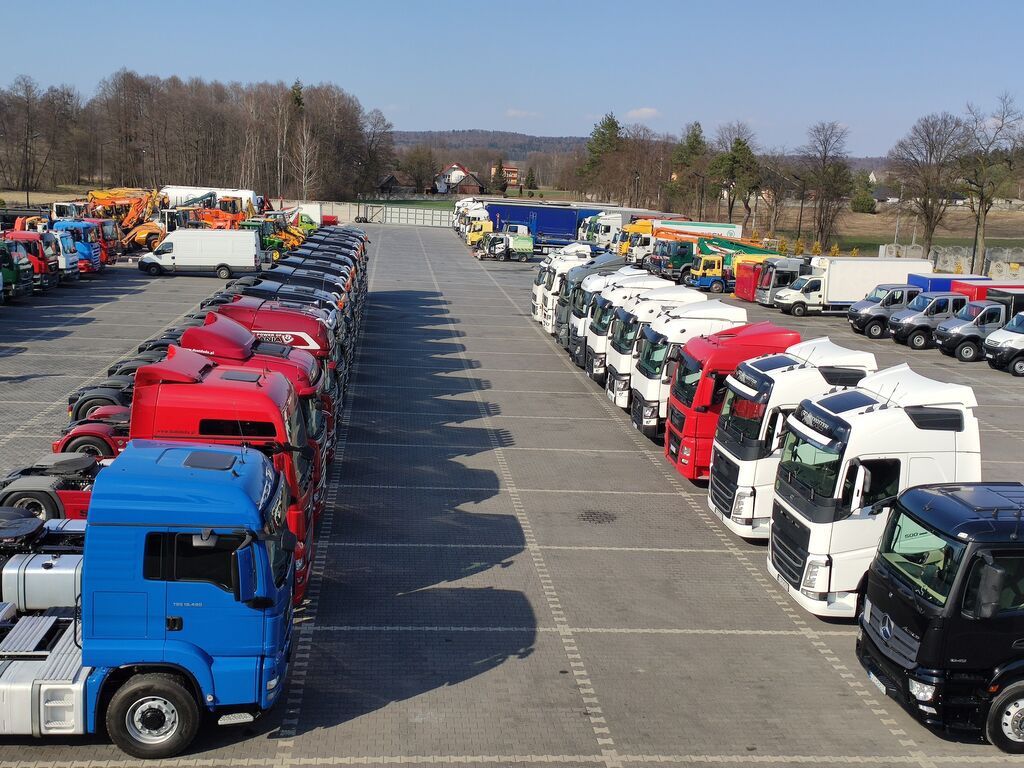 DUETDUDA - Trucks - gearbox: automatic undefined: picture 26