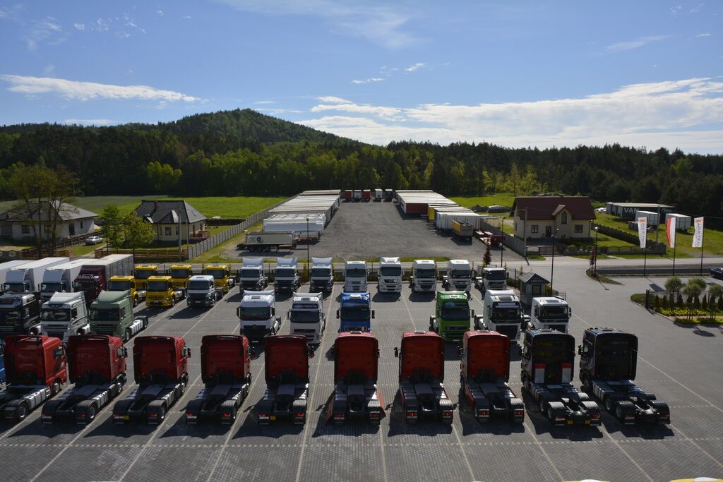 DUETDUDA - Trucks - gearbox: automatic undefined: picture 8