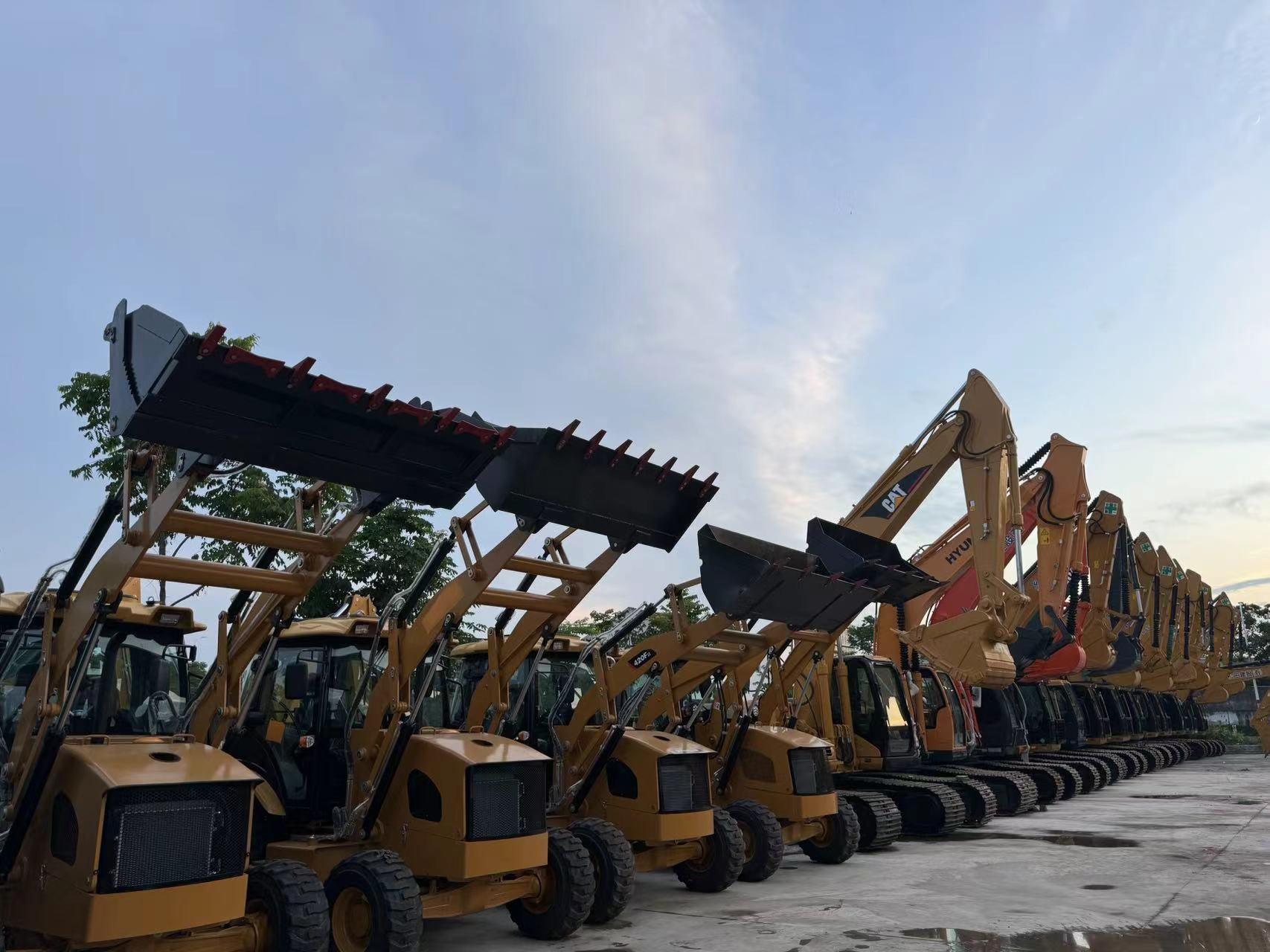 Sunight Development Company Limited - Construction machinery HYUNDAI undefined: picture 4