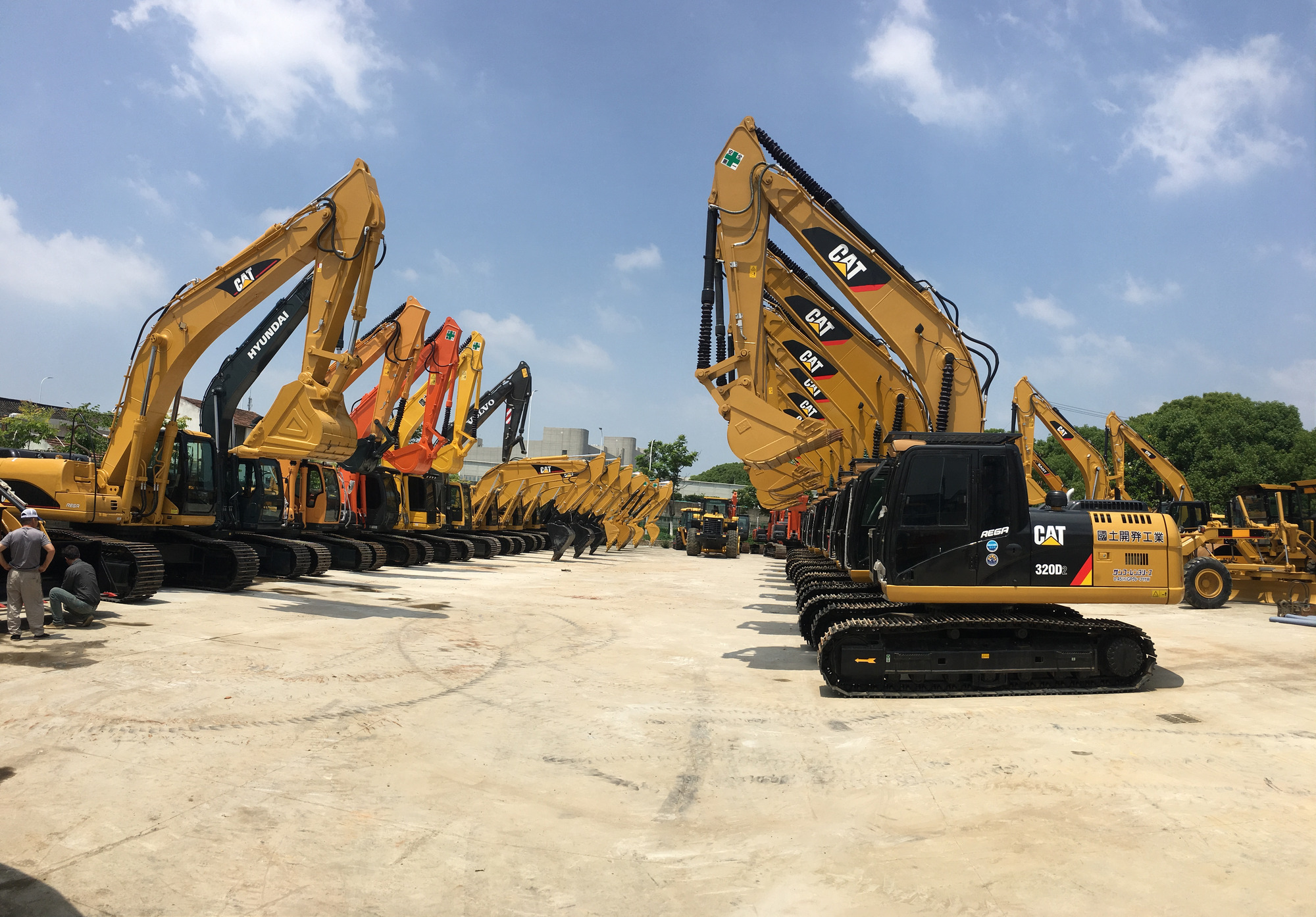 Sunight Development Company Limited - Construction machinery HYUNDAI undefined: picture 1
