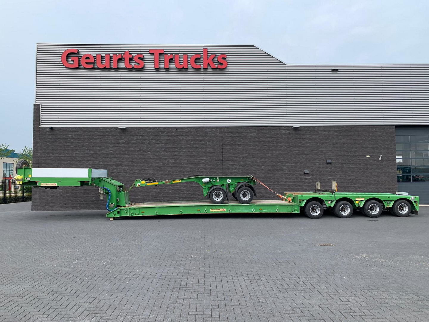 Geurts Trucks B.V. - Material handling equipment LINDE undefined: picture 22