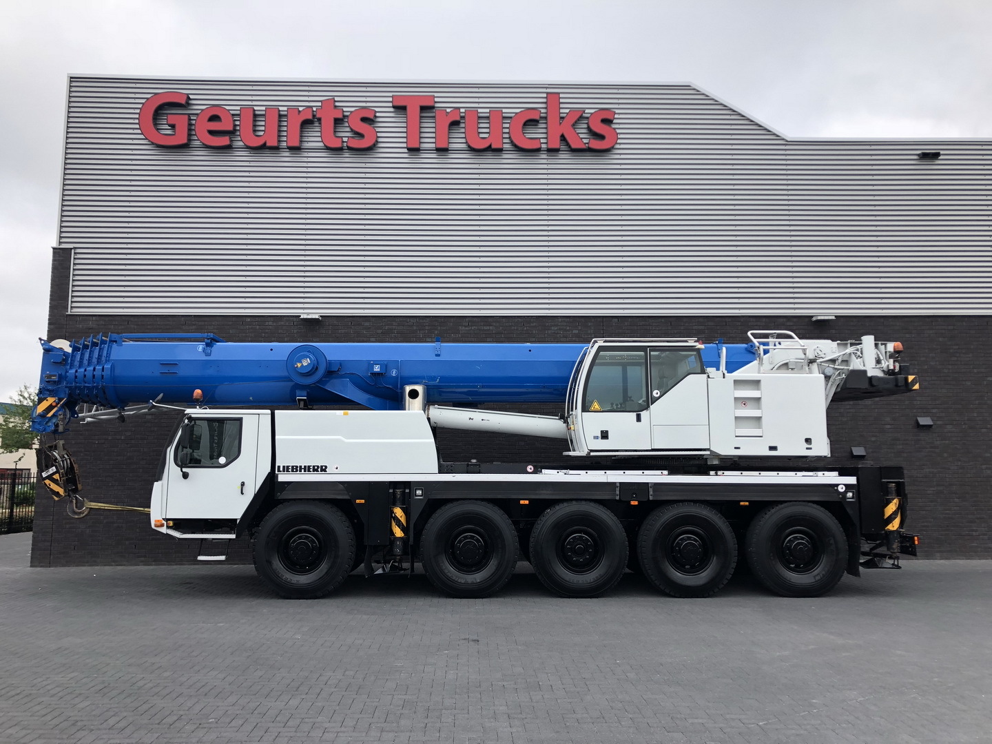 Geurts Trucks B.V. - Material handling equipment LINDE undefined: picture 27