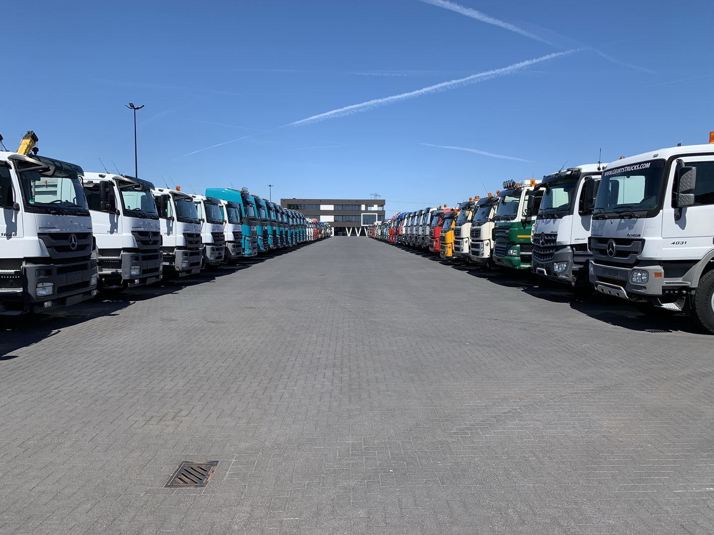 Geurts Trucks B.V. - Trailers MÖSLEIN - Year: 2021 undefined: picture 9