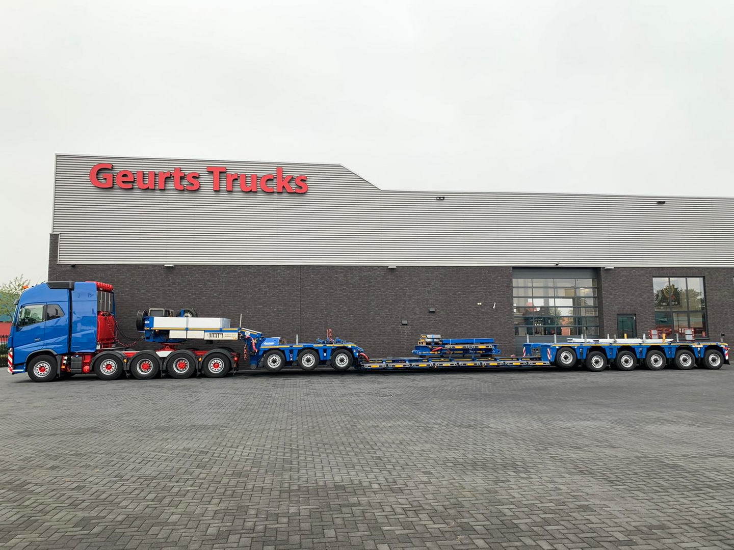 Geurts Trucks B.V. - Material handling equipment undefined: picture 36