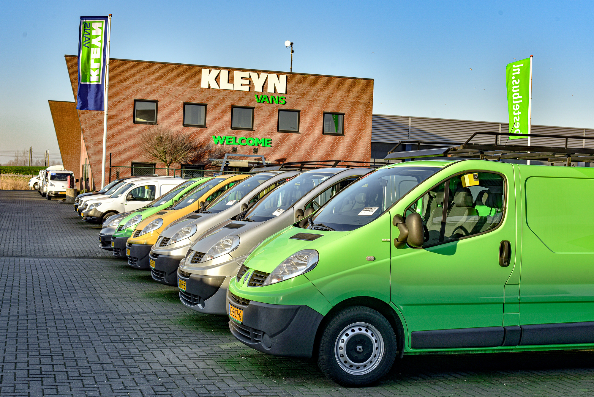 Kleyn Vans B.V. - Buses OPEL - 4x2 undefined: picture 2
