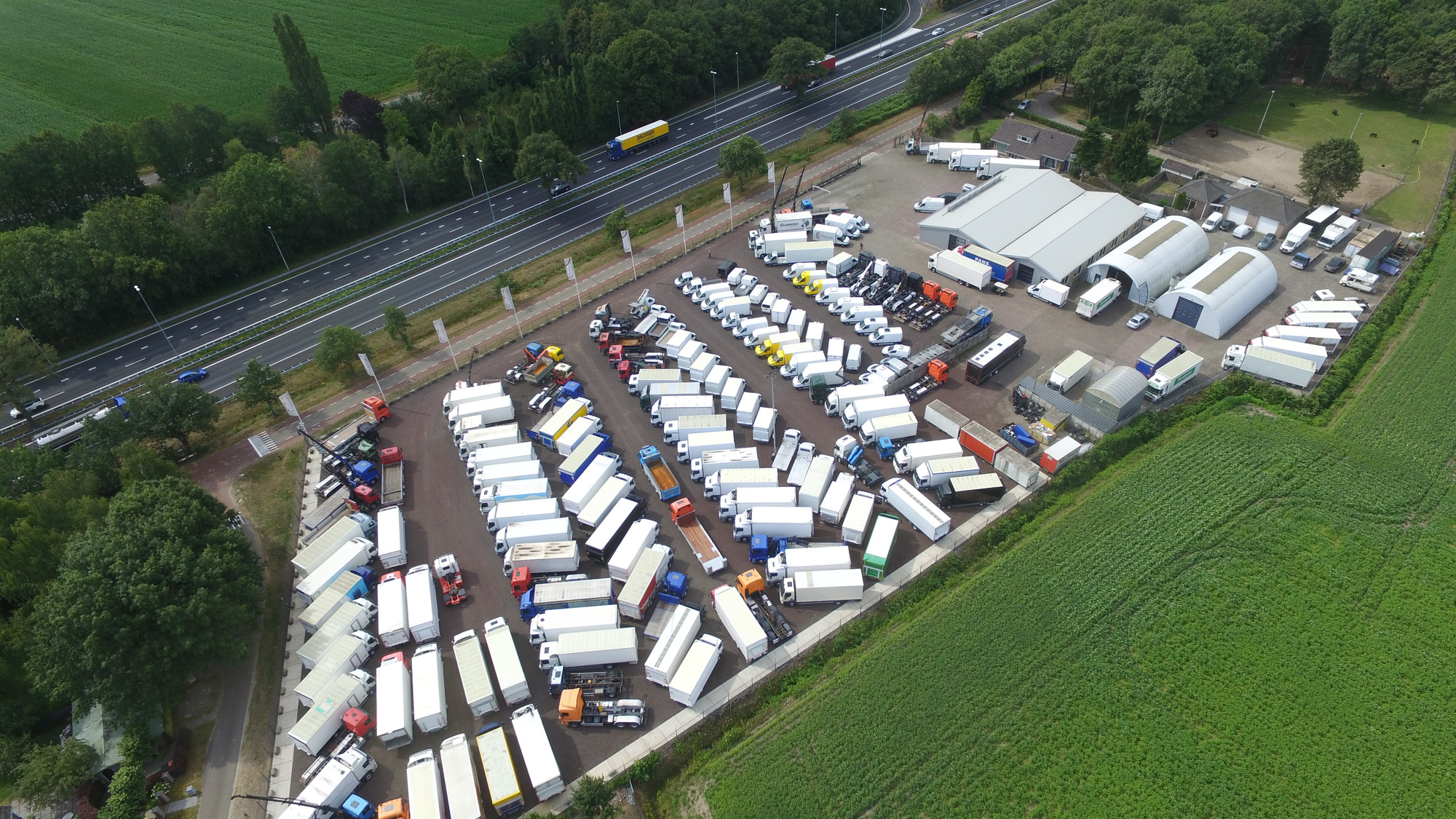 COPPENS TRUCKS BV - Trucks MERCEDES-BENZ Actros - Year: 2021 undefined: picture 3