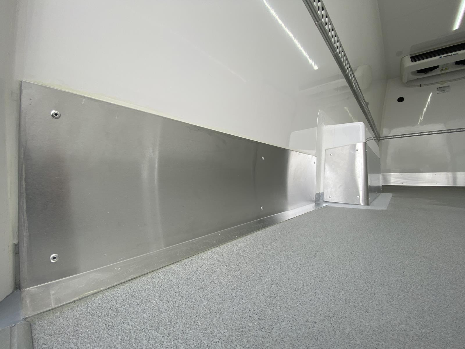 RINZ ROS d.o.o. (GmbH) - vehicles for sale undefined: picture 9