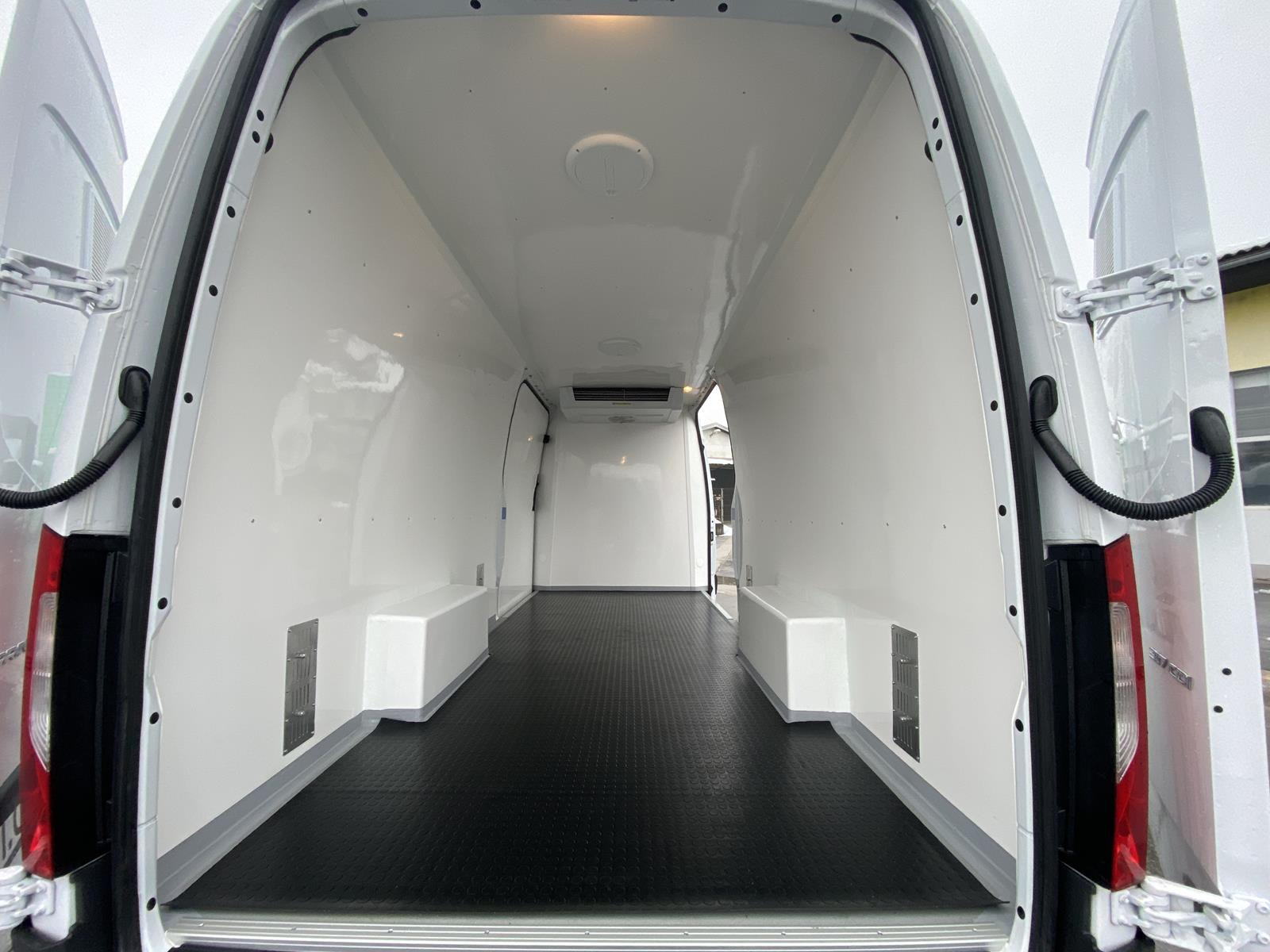 RINZ ROS d.o.o. (GmbH) - vehicles for sale undefined: picture 13