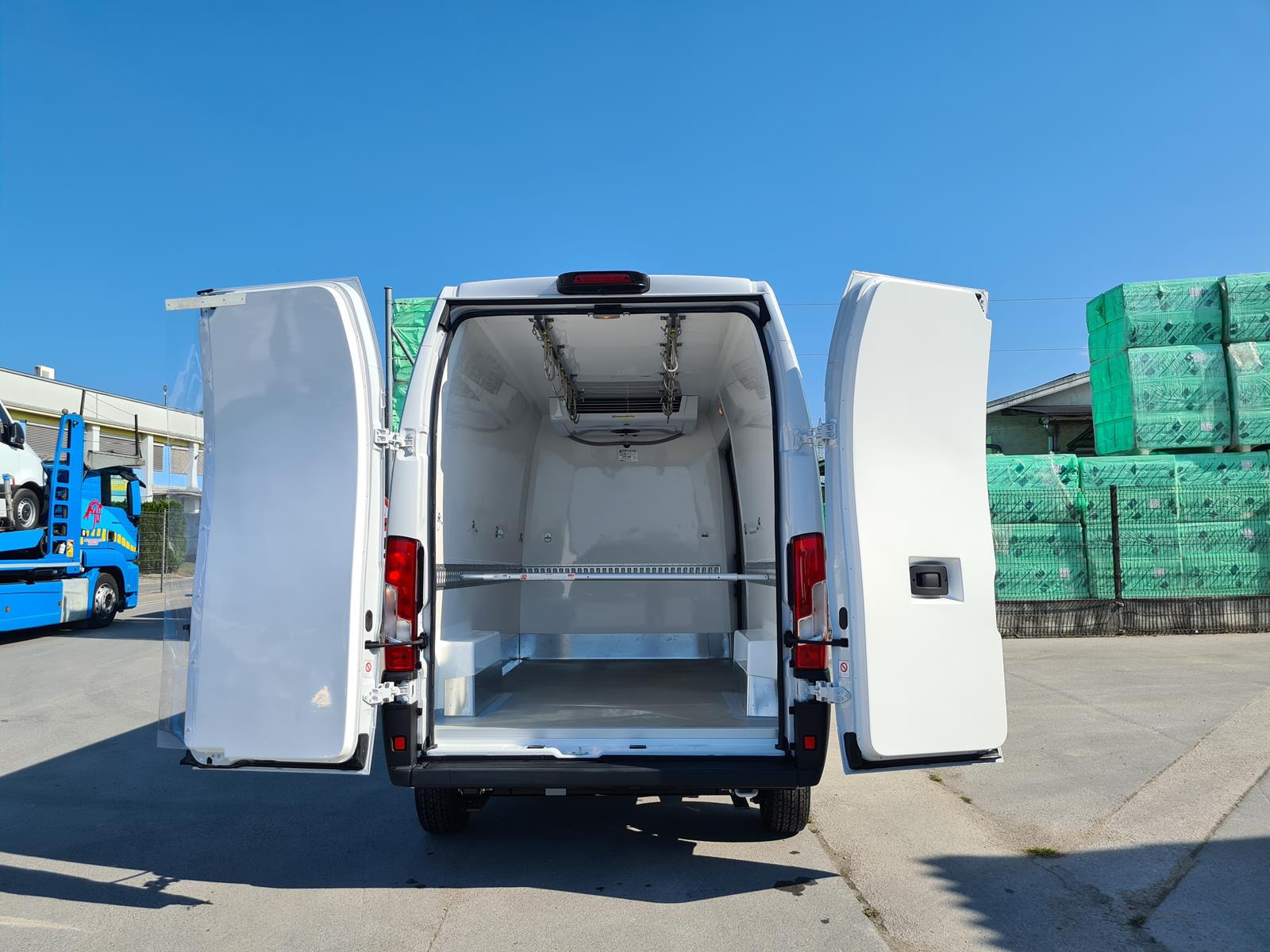 RINZ ROS d.o.o. (GmbH) - vehicles for sale undefined: picture 34