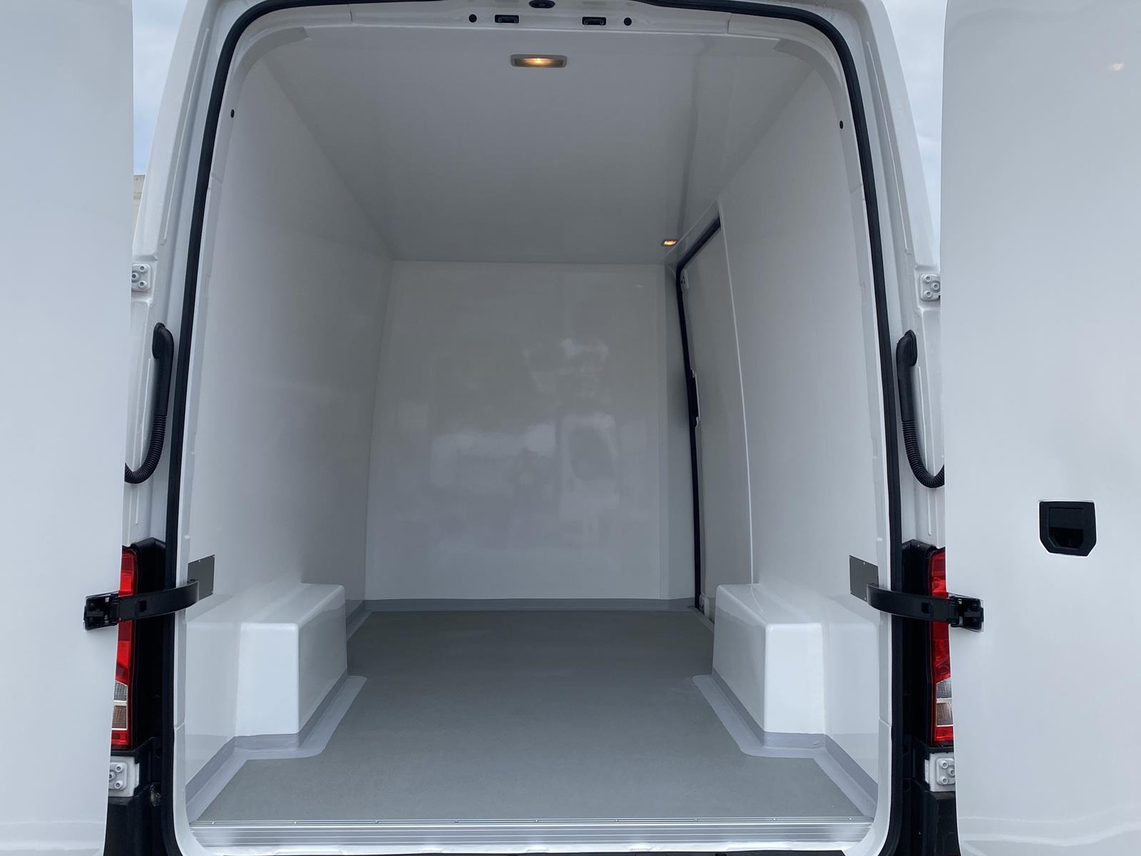 RINZ ROS d.o.o. (GmbH) - vehicles for sale undefined: picture 32