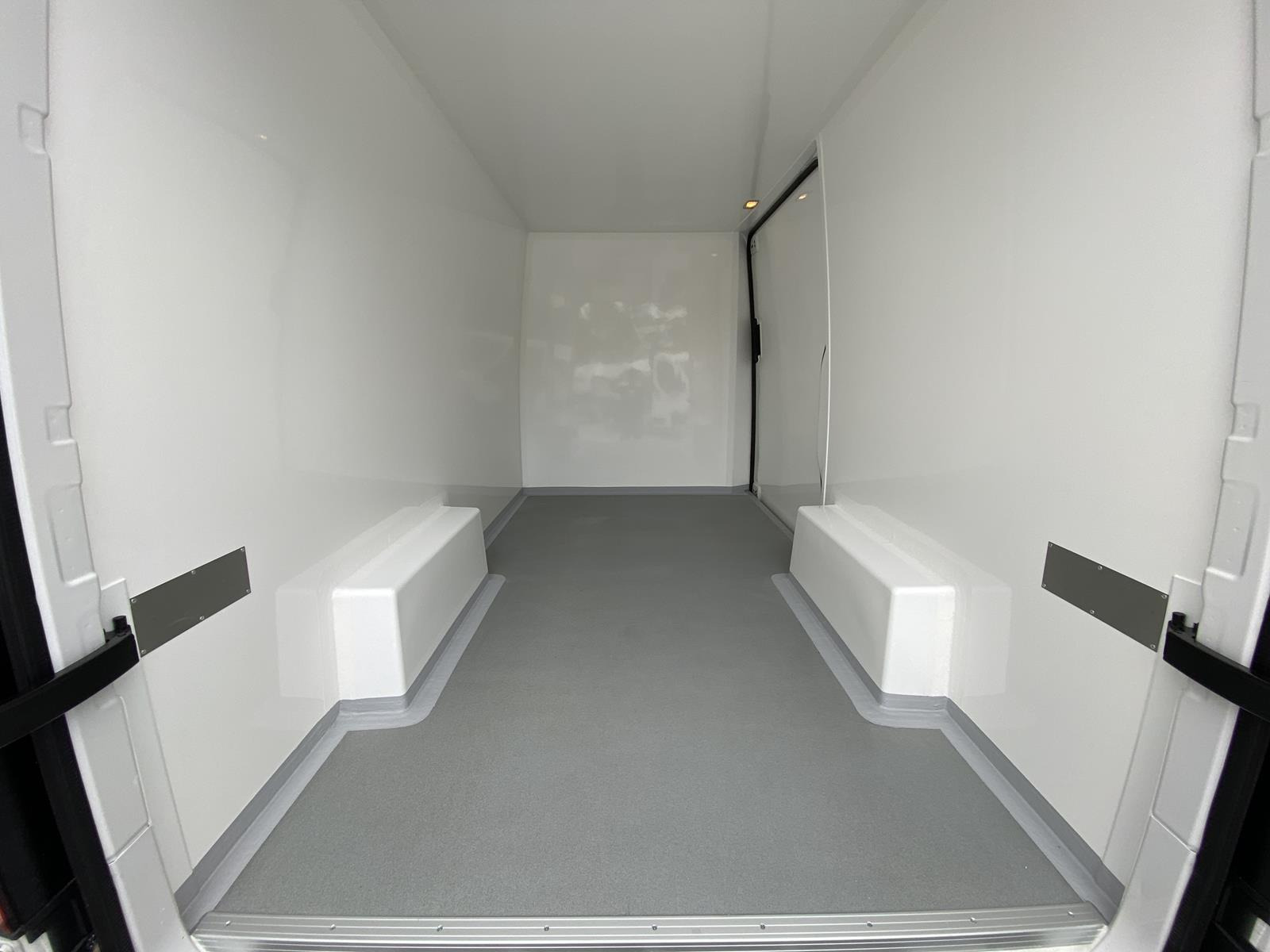 RINZ ROS d.o.o. (GmbH) - vehicles for sale undefined: picture 31