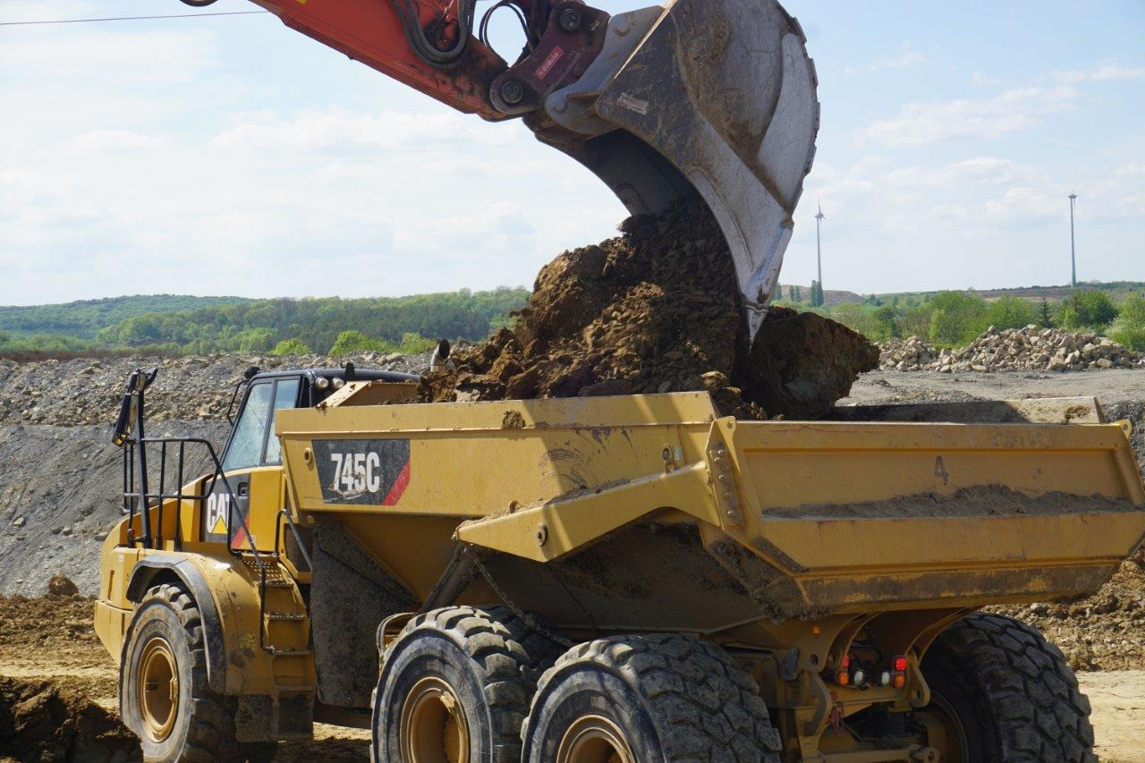 Daniel Manno  Baumaschinenhandel - vehicles for sale undefined: picture 3