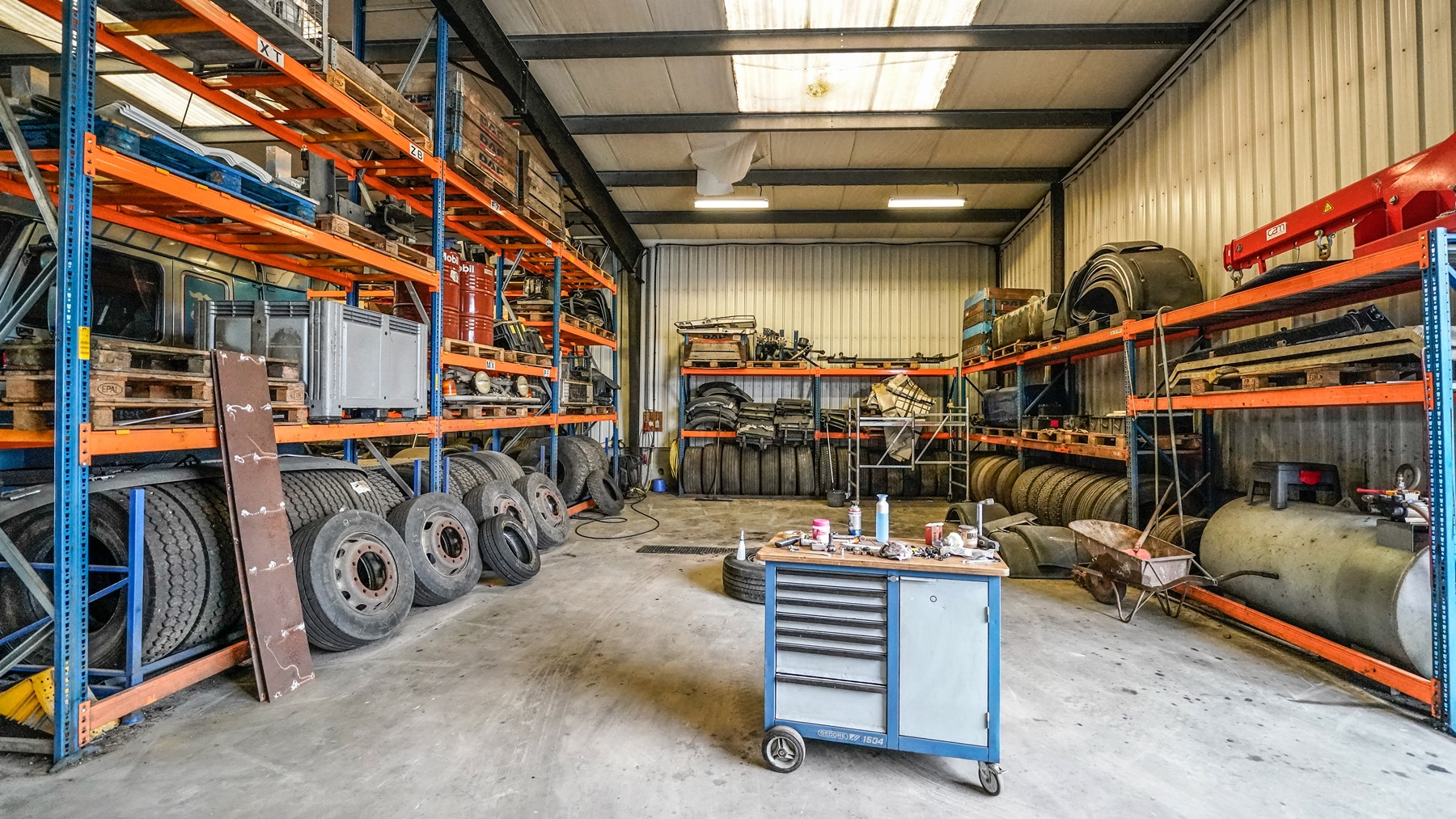 Engel Trucks B.V. - vehicles for sale undefined: picture 3