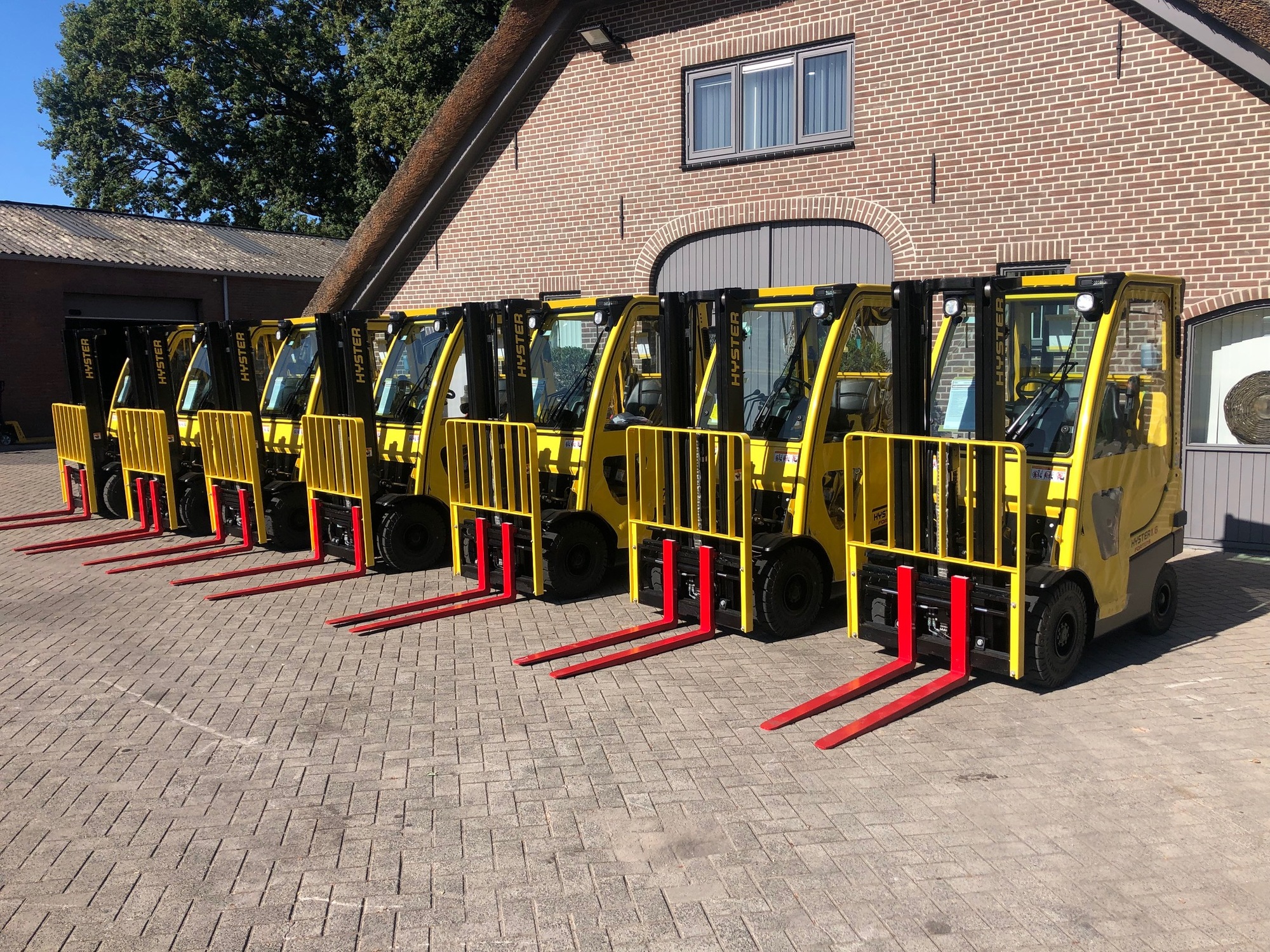 Jur Soetendaal - Material handling equipment MANITOU MT 1840 - Year: 2016 undefined: picture 2