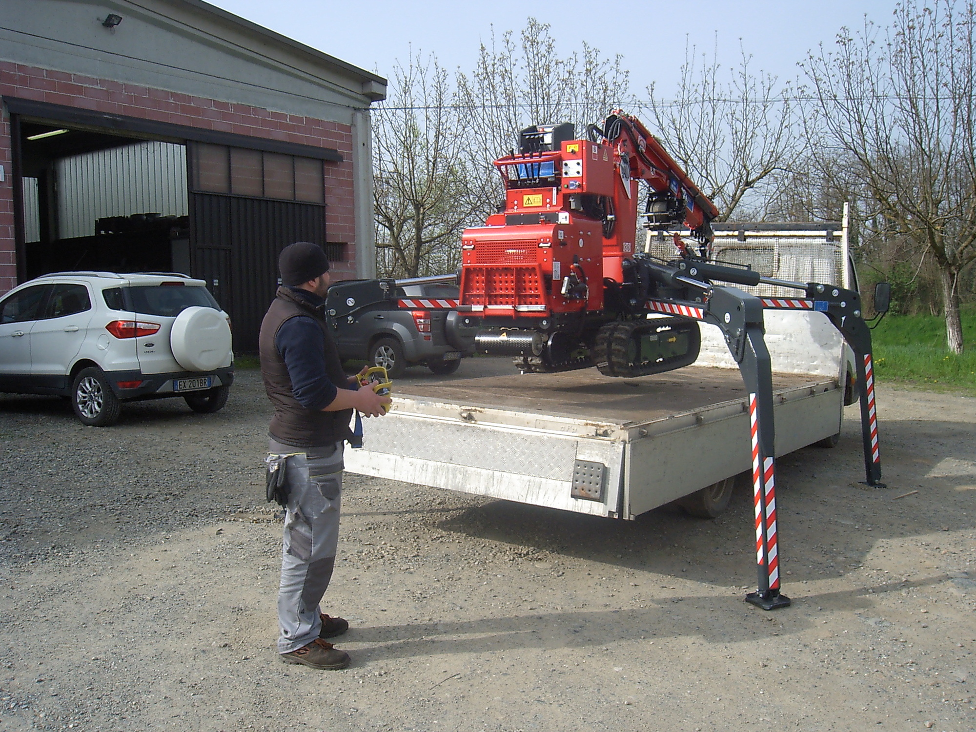 Kegiom Lifting Srl - vehicles for sale undefined: picture 2