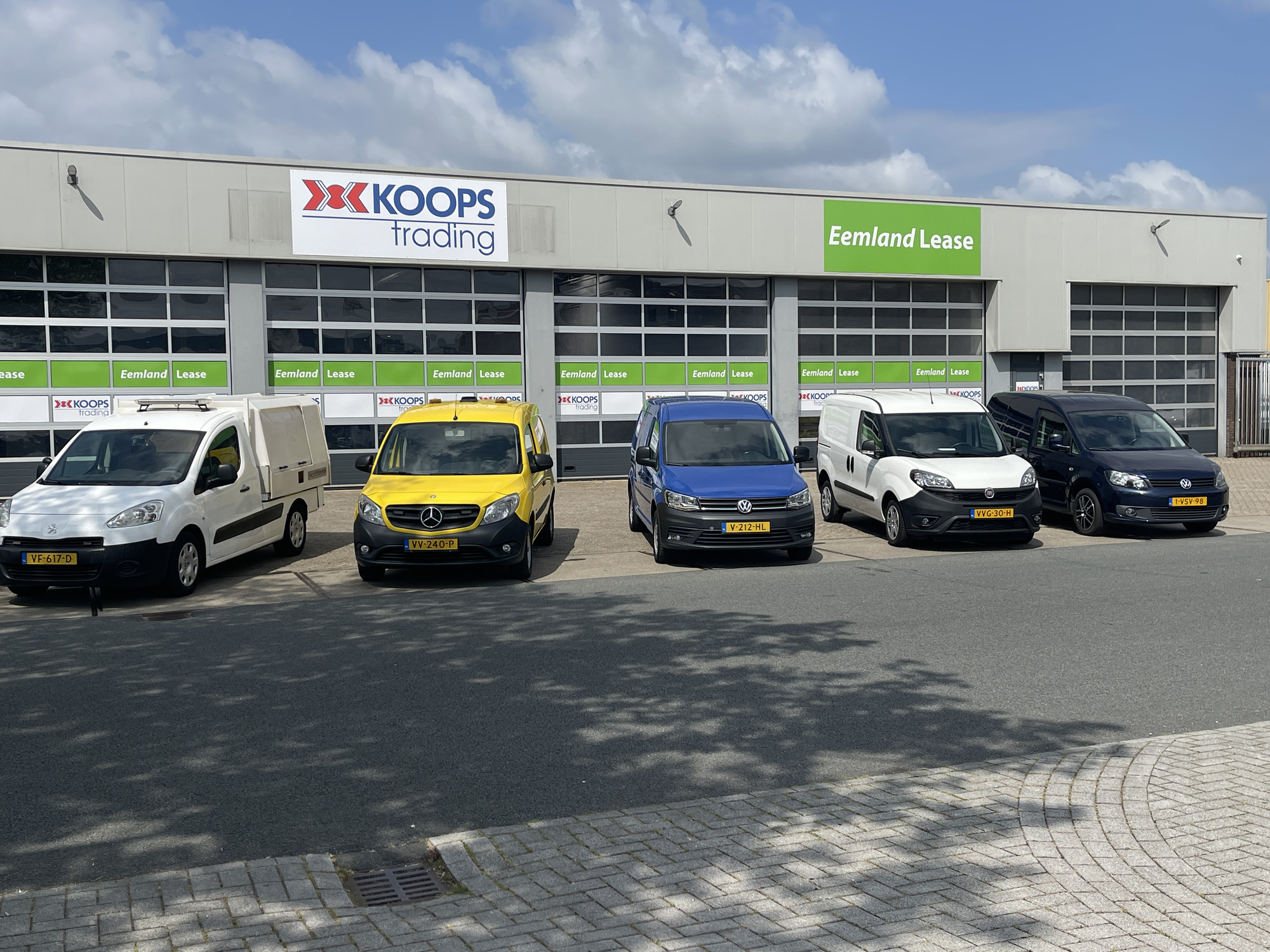 Koops Trading BV - vehicles for sale undefined: picture 3