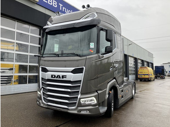 Tractor truck DAF XG 530