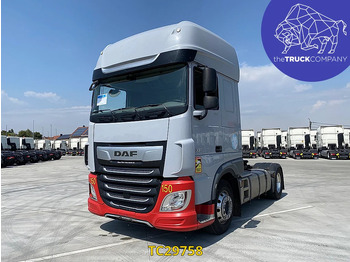 Tractor truck DAF XF