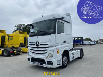 Tractor truck MERCEDES-BENZ Actros 1845