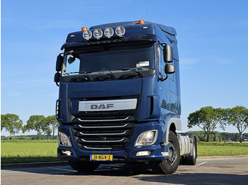 Tractor truck DAF XF 460