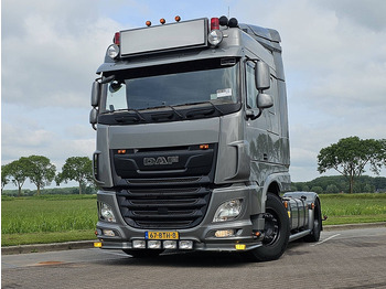 Tractor truck DAF XF 530