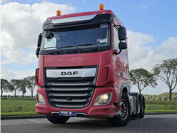Tractor truck DAF XF 530