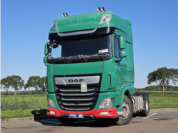 Tractor truck DAF XF 530