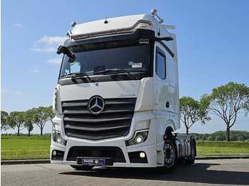 Tractor truck MERCEDES-BENZ Actros 1845