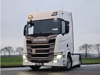 Tractor truck SCANIA R 460