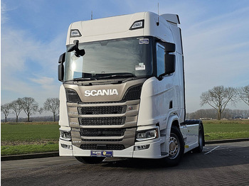 Tractor truck SCANIA R 460