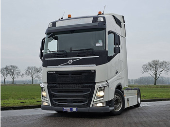 Tractor truck VOLVO FH 460