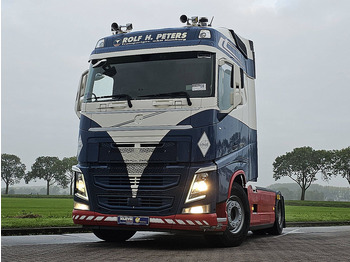 Tractor truck VOLVO FH 500