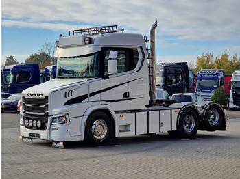 Tractor truck Scania T580 V8 Tuft Torpedo V8 - Custom exterior - Retarder - Full air - Show truck - Stack exhaust: picture 4 Tractor truck Scania T580 V8 Tuft Torpedo V8 - Custom exterior - Retarder - Full air - Show truck - Stack exhaust: picture 4