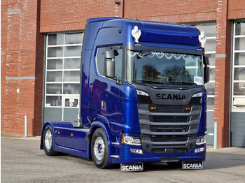 Tractor truck SCANIA S 660 V8
