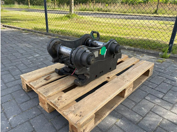 Quick coupler