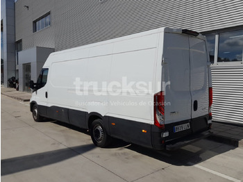 Closed box van IVECO DAILY 35S16: picture 3