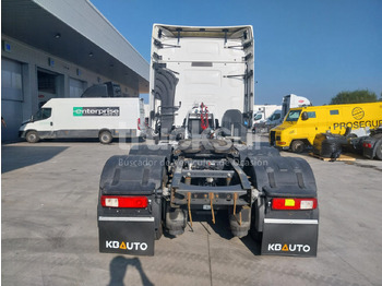 Tractor truck RENAULT T520 SLEEPER CAB: picture 5