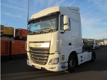 Tractor truck DAF XF 105 460